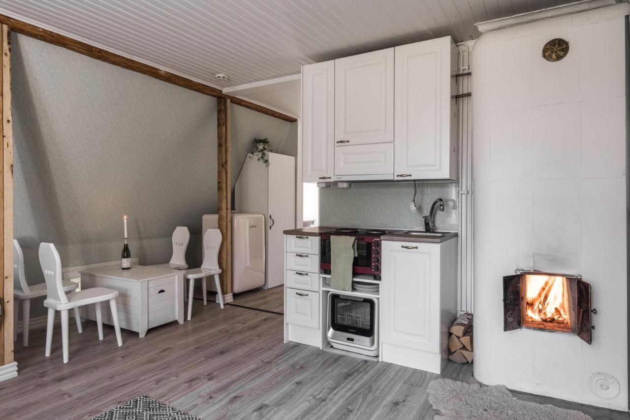 Newly Renovated Apartment In A Woodenhouse From 1910 In Martti! Τούρκου Εξωτερικό φωτογραφία